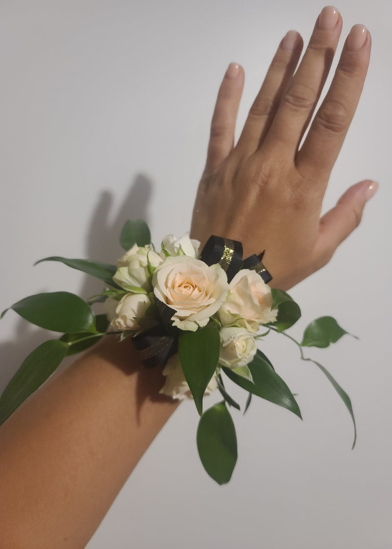 Corsages (call to pre-order)