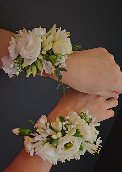 Corsages (call to pre-order)