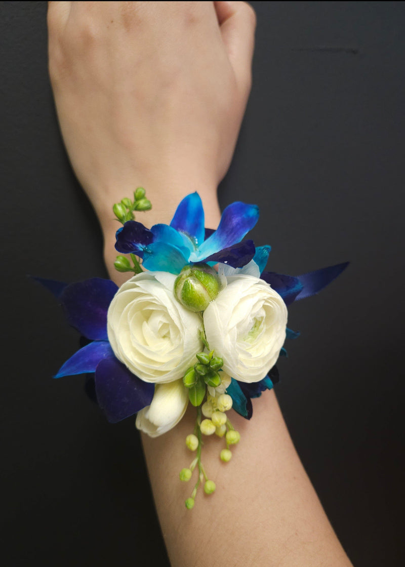 Corsages (call to pre-order)