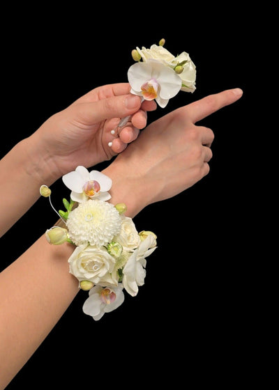 Corsages (call to pre-order)