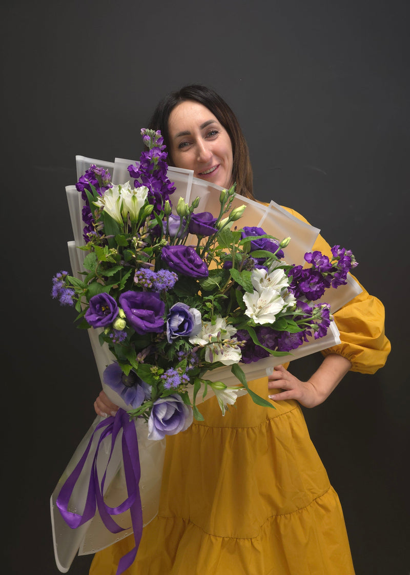 lavender mauve lisianthus roses bouquet of purple and white flowers stoney creek